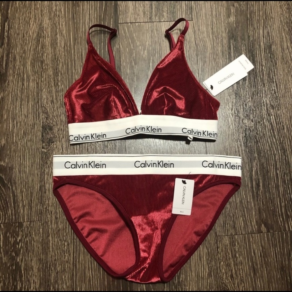 Calvin Klein Bralette Set